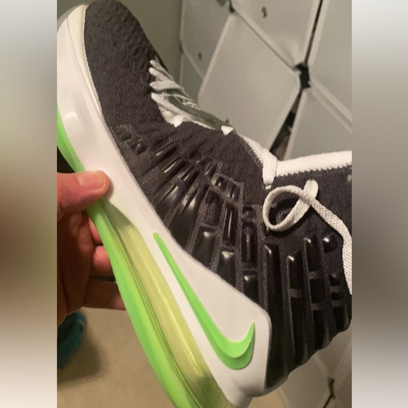 Men’s shoes